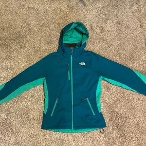 THE NORTH FACE green winter jacket